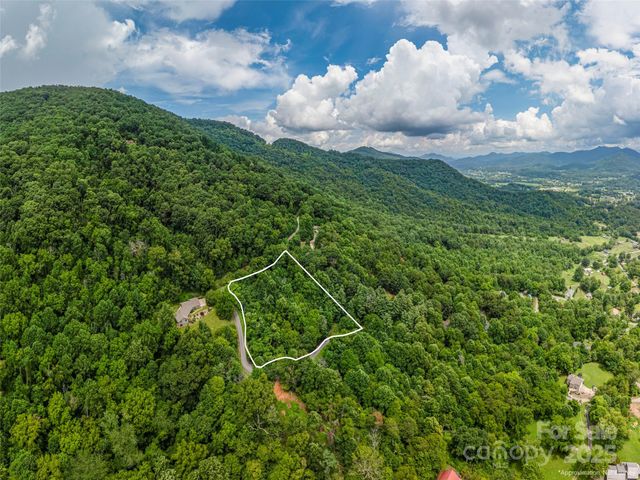 999 Cobblestone Drive 32, Waynesville, NC 28786