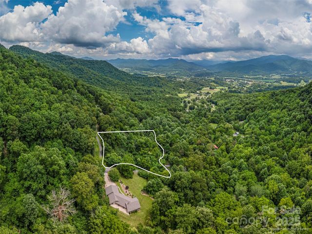 999 Cobblestone Drive 32, Waynesville, NC 28786