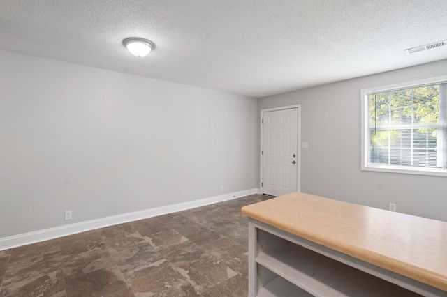 331 Randell Dr Apt G, Clarksville, TN 37042