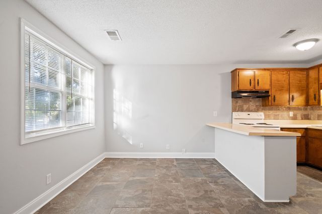 331 Randell Dr Apt G, Clarksville, TN 37042