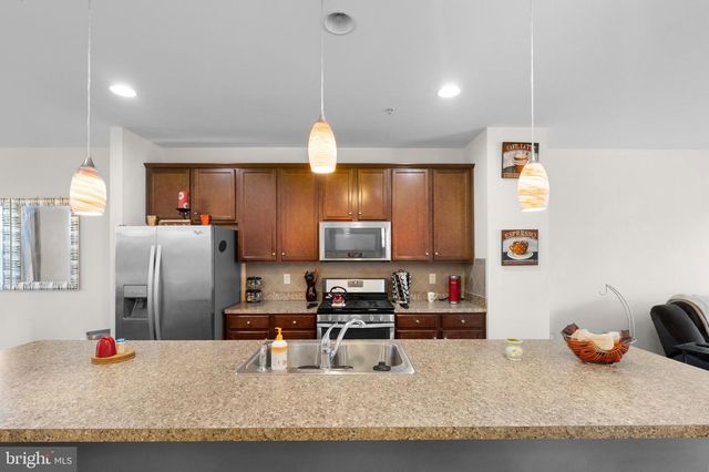 8853 DELEGGE RD, Baltimore, MD 21237