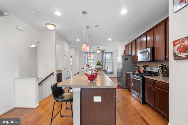 8853 DELEGGE RD, Baltimore, MD 21237