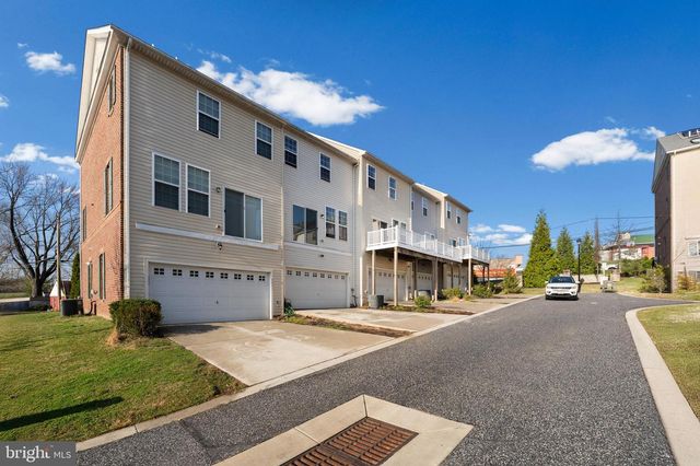 8853 DELEGGE RD, Baltimore, MD 21237