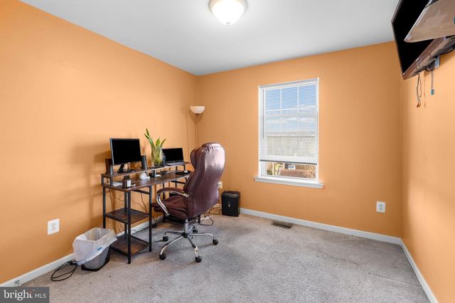 8853 DELEGGE RD, Baltimore, MD 21237