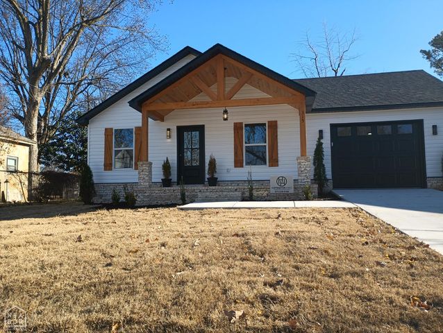 315 N 6th Street, Paragould, AR 72450