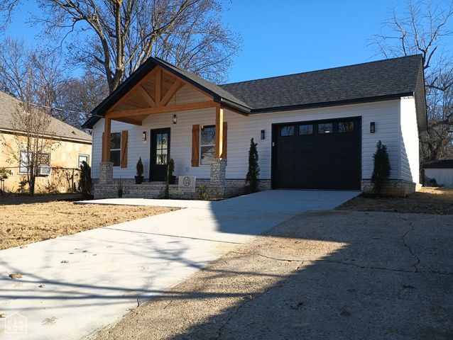 315 N 6th Street, Paragould, AR 72450