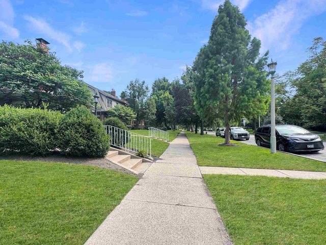 934 Fair Oaks Avenue, Oak Park, IL 60302