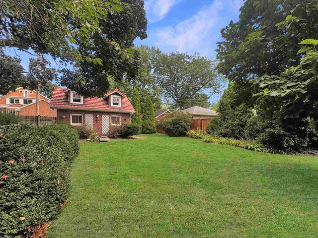 934 Fair Oaks Avenue, Oak Park, IL 60302