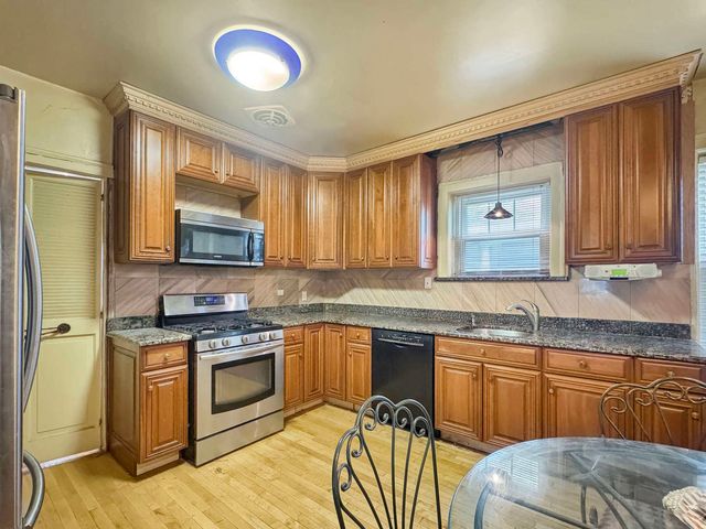 934 Fair Oaks Avenue, Oak Park, IL 60302