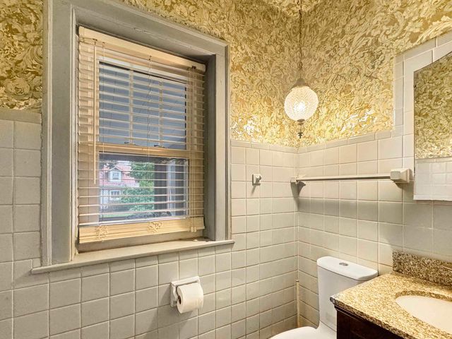 934 Fair Oaks Avenue, Oak Park, IL 60302