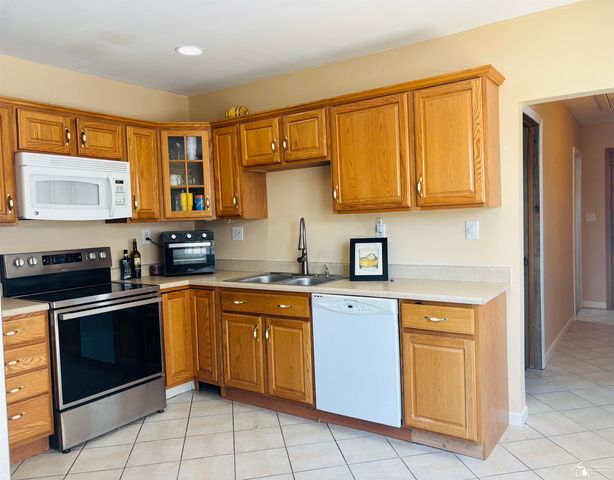 1416 Maple Street, Wyandotte, MI 48192