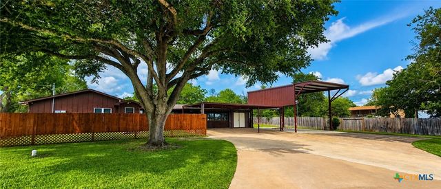 110 Live Oak Street, Gonzales, TX 78629
