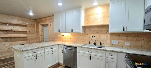 110 Live Oak Street, Gonzales, TX 78629