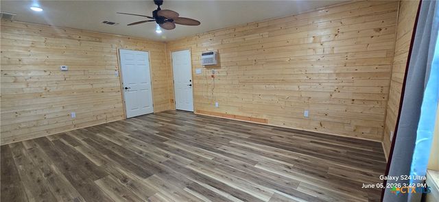 110 Live Oak Street, Gonzales, TX 78629