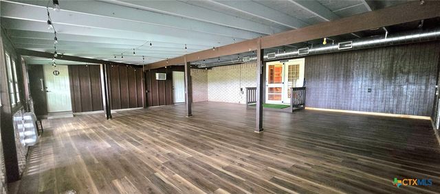 110 Live Oak Street, Gonzales, TX 78629