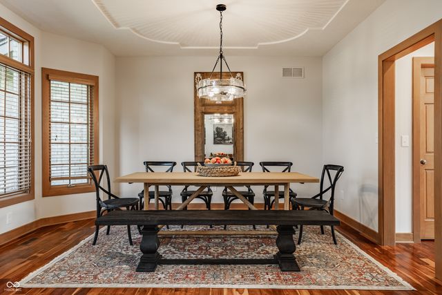 2691 Deer Run, Zionsville, IN 46077