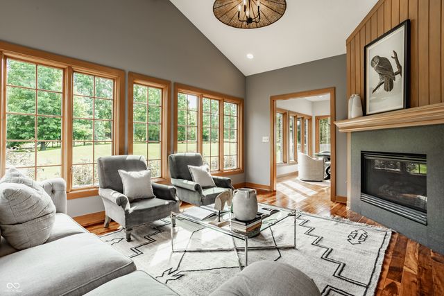2691 Deer Run, Zionsville, IN 46077