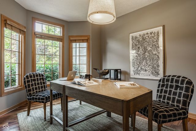 2691 Deer Run, Zionsville, IN 46077