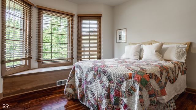 2691 Deer Run, Zionsville, IN 46077