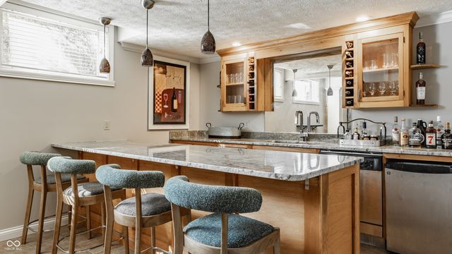 2691 Deer Run, Zionsville, IN 46077