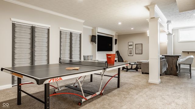 2691 Deer Run, Zionsville, IN 46077
