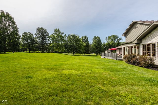 2691 Deer Run, Zionsville, IN 46077