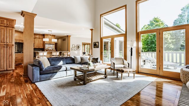 2691 Deer Run, Zionsville, IN 46077