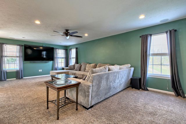 8447 Walthour DRIVE, North Huntingdon, PA 15642