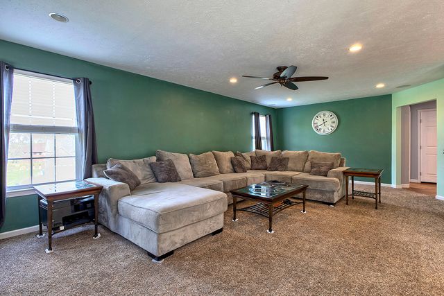 8447 Walthour DRIVE, North Huntingdon, PA 15642