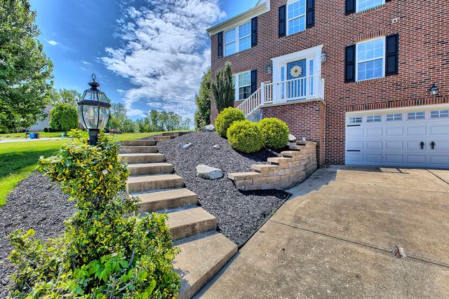 8447 Walthour DRIVE, North Huntingdon, PA 15642