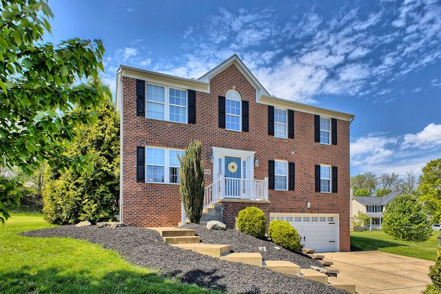 8447 Walthour DRIVE, North Huntingdon, PA 15642