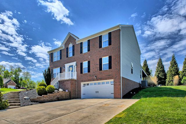 8447 Walthour DRIVE, North Huntingdon, PA 15642