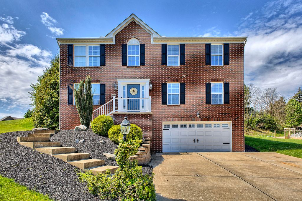 8447 Walthour DRIVE, North Huntingdon, PA 15642
