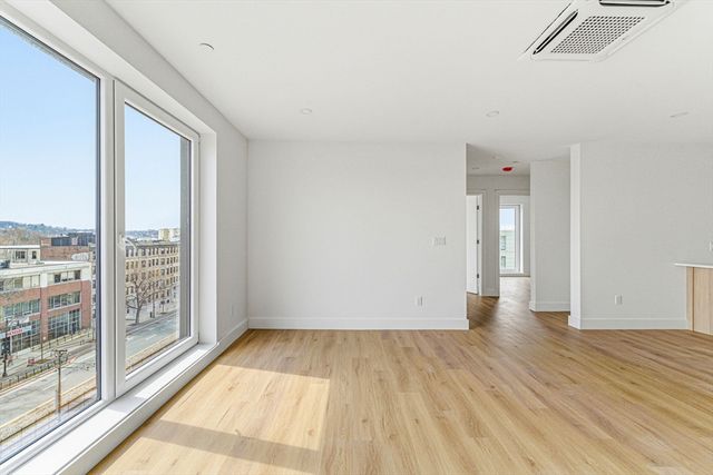 1035 Commonwealth Ave 401, Boston, MA 02215