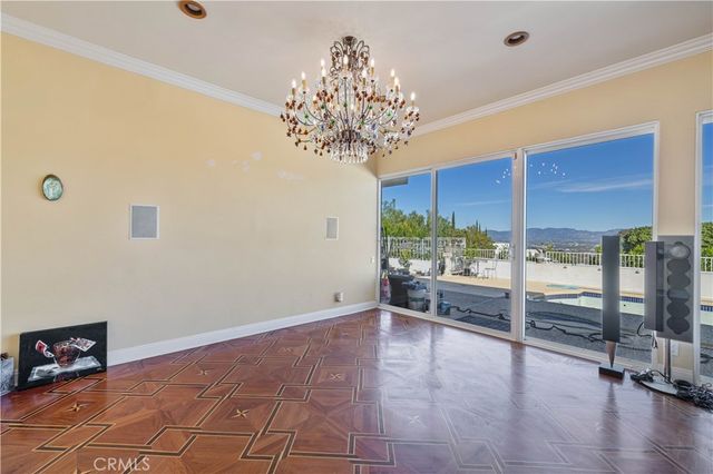 16015 Jeanne Ln, Encino, CA 91436