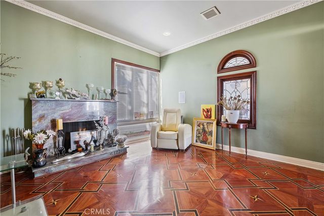 16015 Jeanne Ln, Encino, CA 91436