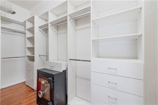 16015 Jeanne Ln, Encino, CA 91436