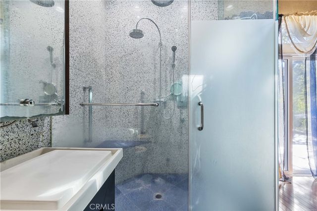16015 Jeanne Ln, Encino, CA 91436