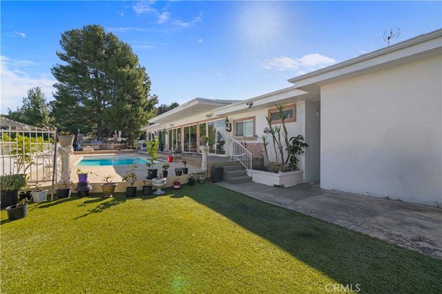 16015 Jeanne Ln, Encino, CA 91436