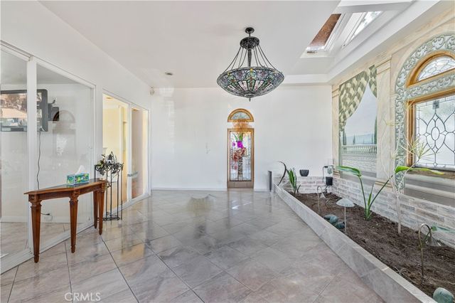 16015 Jeanne Ln, Encino, CA 91436
