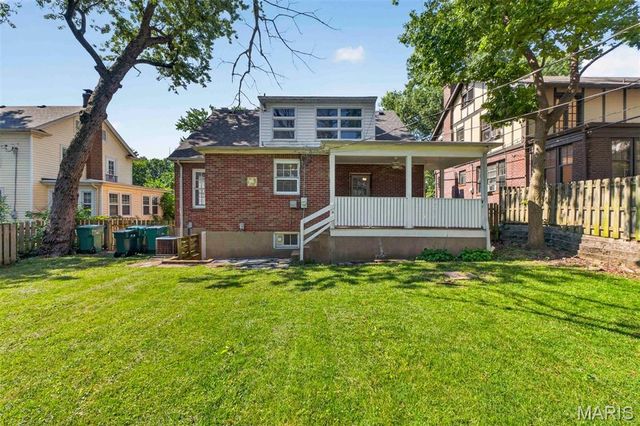 457 Catalina Avenue, Webster Groves, MO 63119