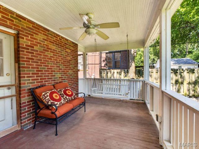 457 Catalina Avenue, Webster Groves, MO 63119