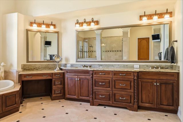 1136 LAKE WHITNEY DRIVE, Windermere, FL 34786