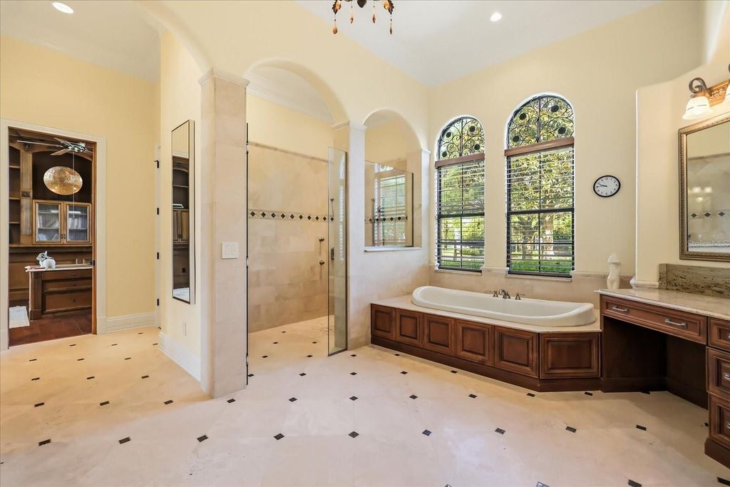 Image 36 of property listing at 1136 LAKE WHITNEY DRIVE, Windermere, FL 34786