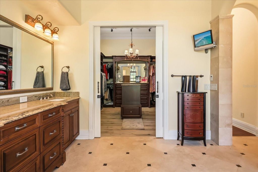 Image 39 of property listing at 1136 LAKE WHITNEY DRIVE, Windermere, FL 34786