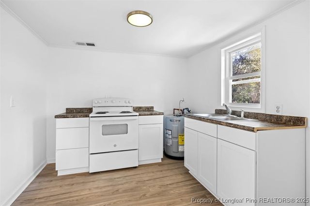 1055 Old Fayetteville Road, Salemburg, NC 28385