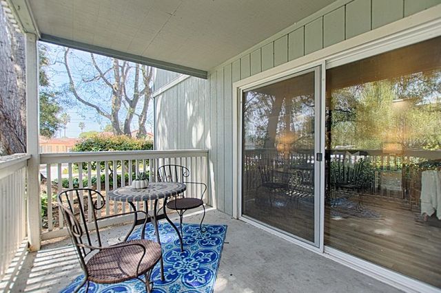 136 Canfield Avenue A, Santa Cruz, CA 95060