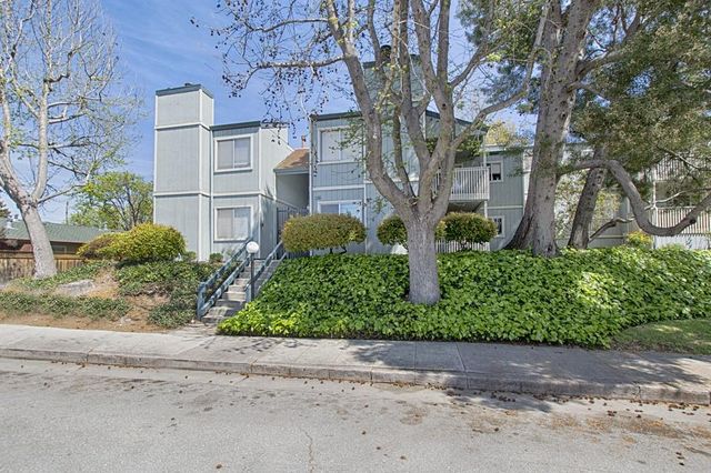 136 Canfield Avenue A, Santa Cruz, CA 95060