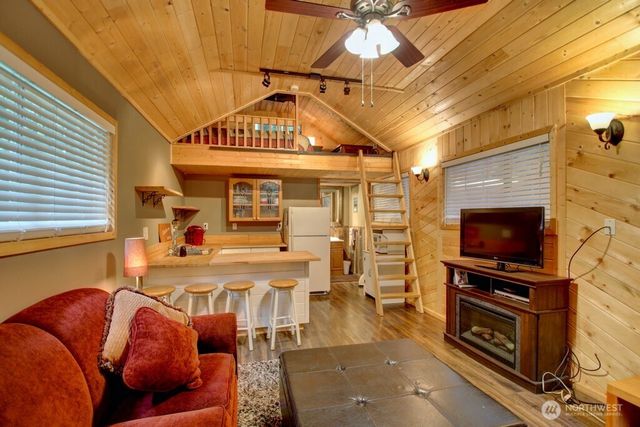 2061 Exit Road, Sumas, WA 98295