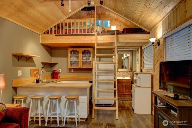 2061 Exit Road, Sumas, WA 98295